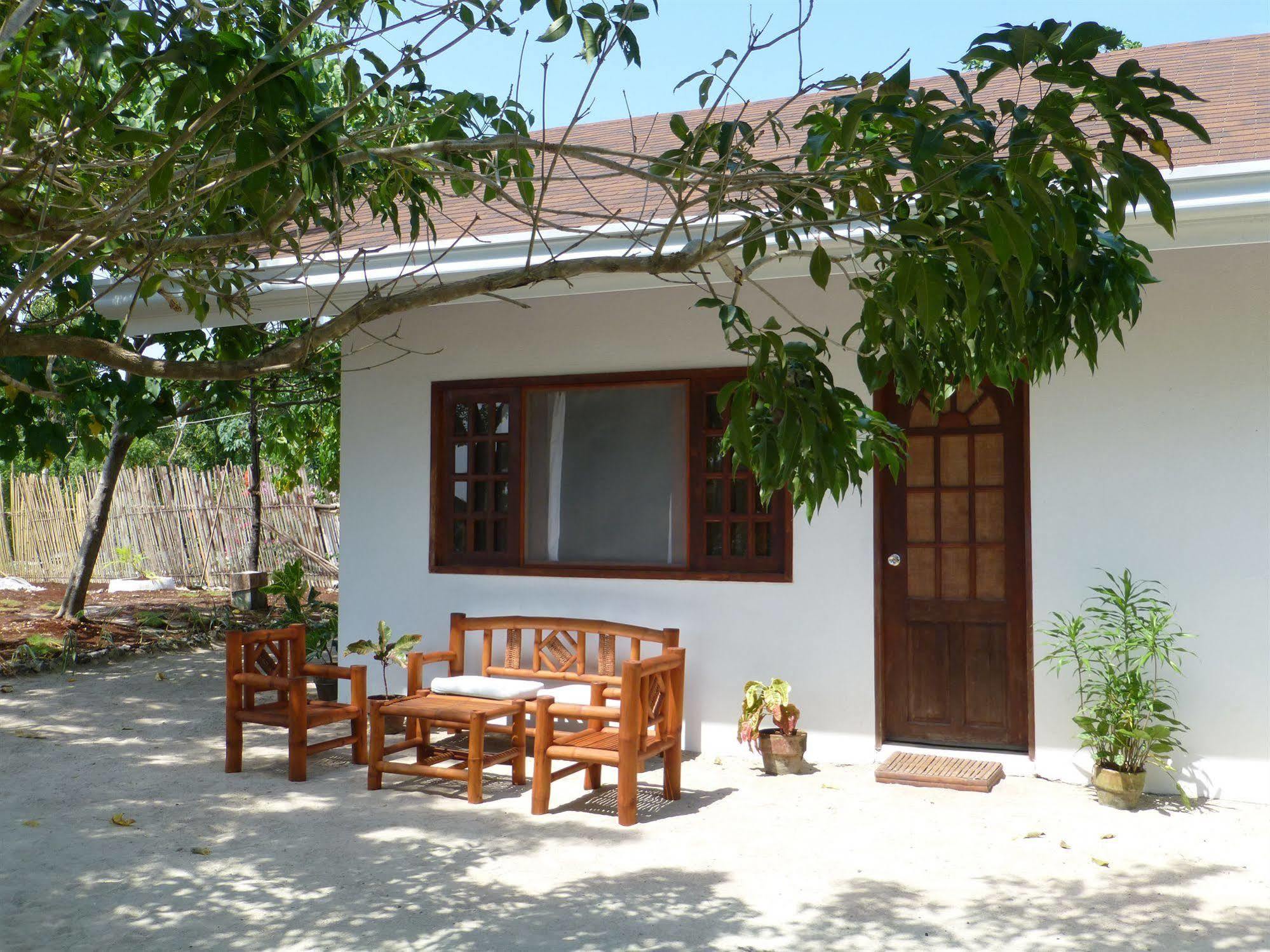 Talima Beach Villas & Dive Resort Cebu Dış mekan fotoğraf