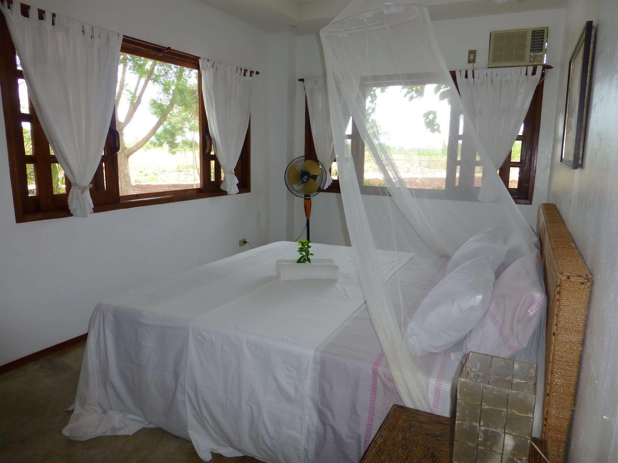 Talima Beach Villas & Dive Resort Cebu Dış mekan fotoğraf
