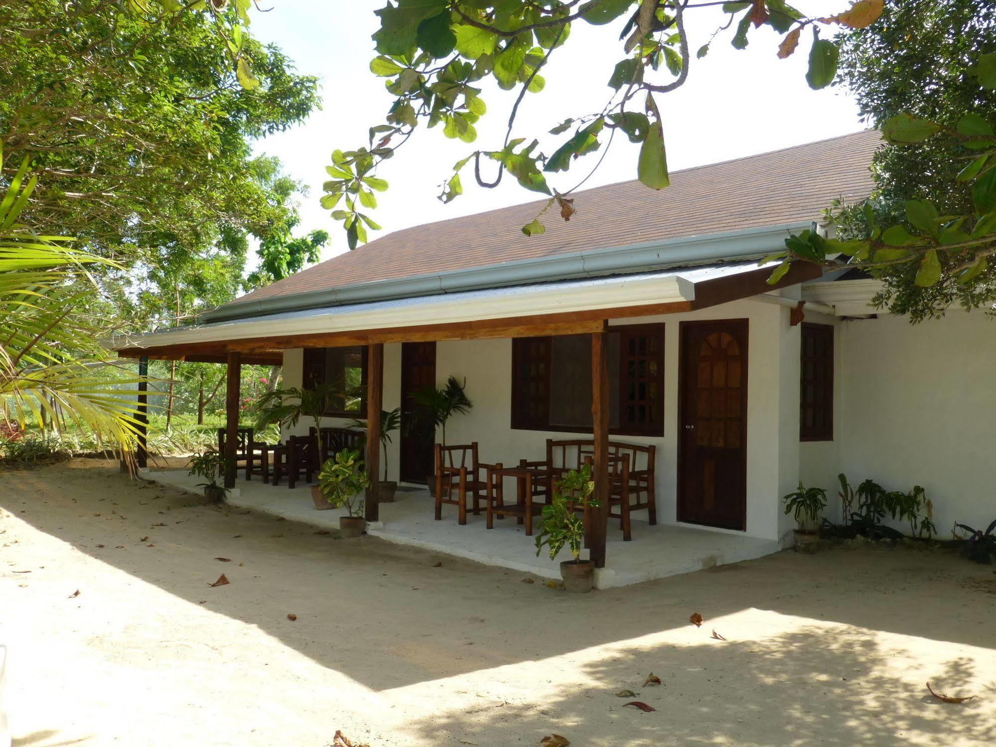 Talima Beach Villas & Dive Resort Cebu Dış mekan fotoğraf